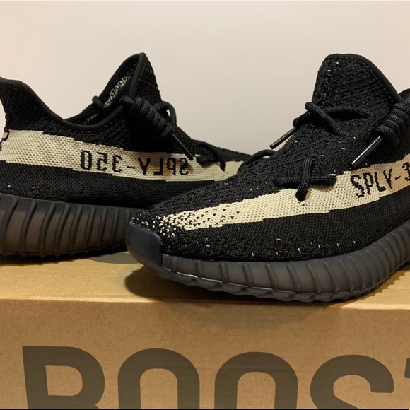 Yeezy 350 v2 Oreos - Picture 2 of 7
